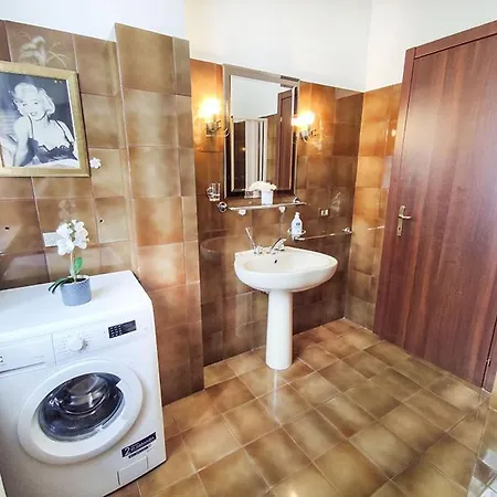 Casa Lucia - A 400m Dal Mare Apartment